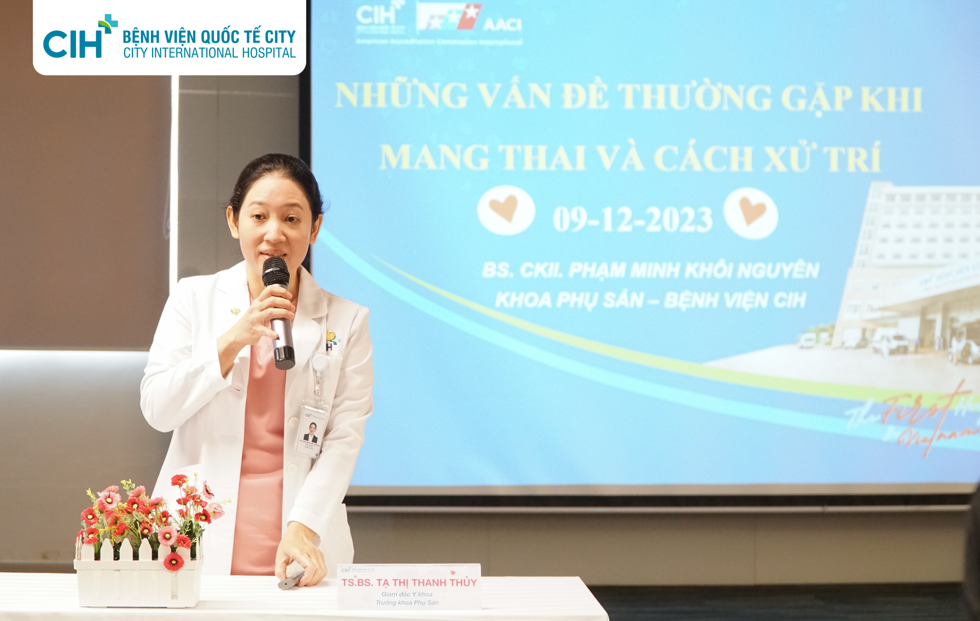 Hội thảo: “Những vấn đề thường gặp khi mang thai và cách xử trí” diễn ra thành công, tốt đẹp
