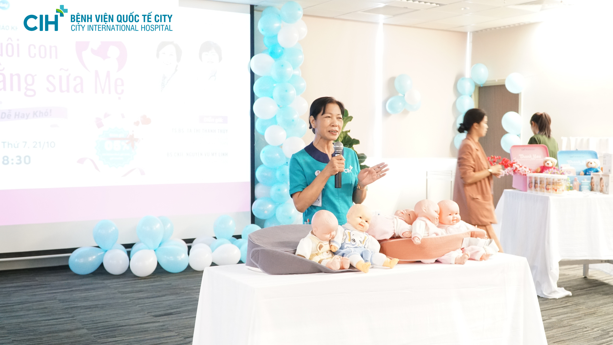 Hội thảo “Nuôi Con Bằng Sữa Mẹ” thu hút 200 khách tham dự Hội thảo “Nuôi Con Bằng Sữa Mẹ” thu hút 200 khách tham dự