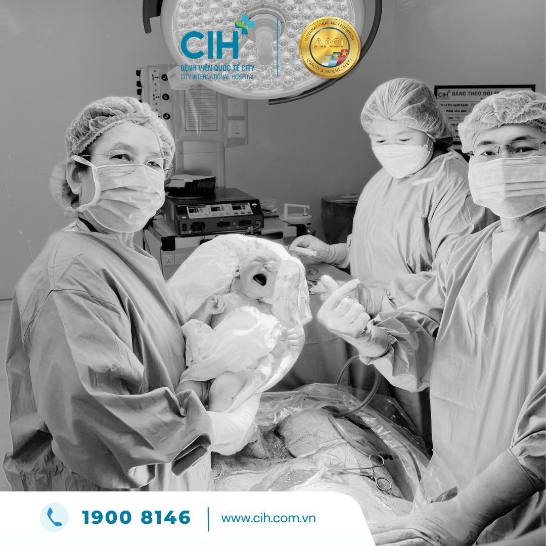 Khối u siêu to 1,5 kg chèn ép thai nhi - phẫu thuật thành công mổ sih và bóc tách