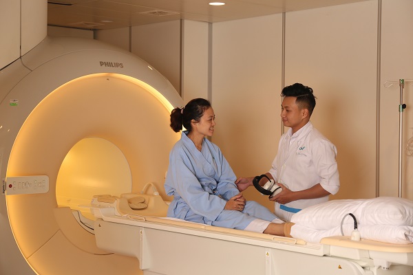 Làm gì để phát hiện bệnh phổi tắc nghẽn mãn tính? 2 lam gi de phat hien benh phoi tac nghen man tinh 66f81a765b855