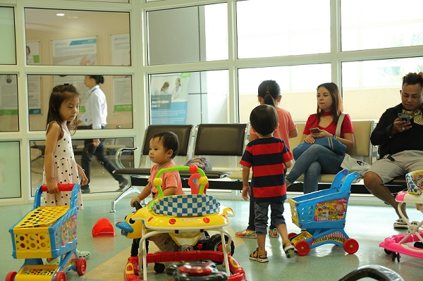 Làm sao để trẻ "miễn dịch" với các bệnh thường gặp