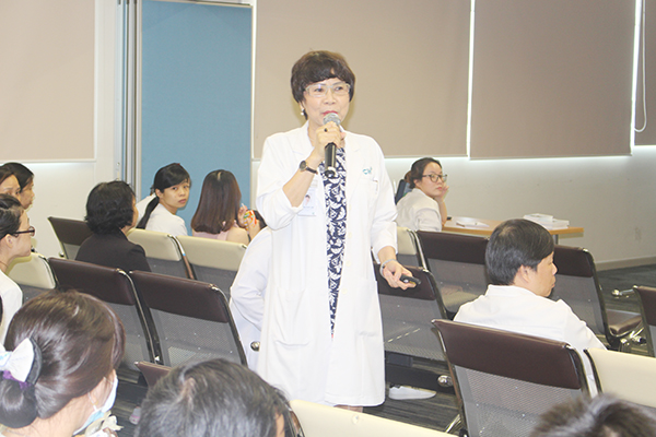 Bác sĩ CKI Trần Thị Mỹ Loan – Giám đốc Y Vụ, Đối ngoại Bệnh viện Quốc tế City.