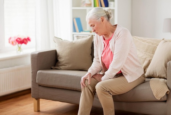 Những bệnh thường gặp ở người cao tuổi - Bệnh viện Quốc tế City