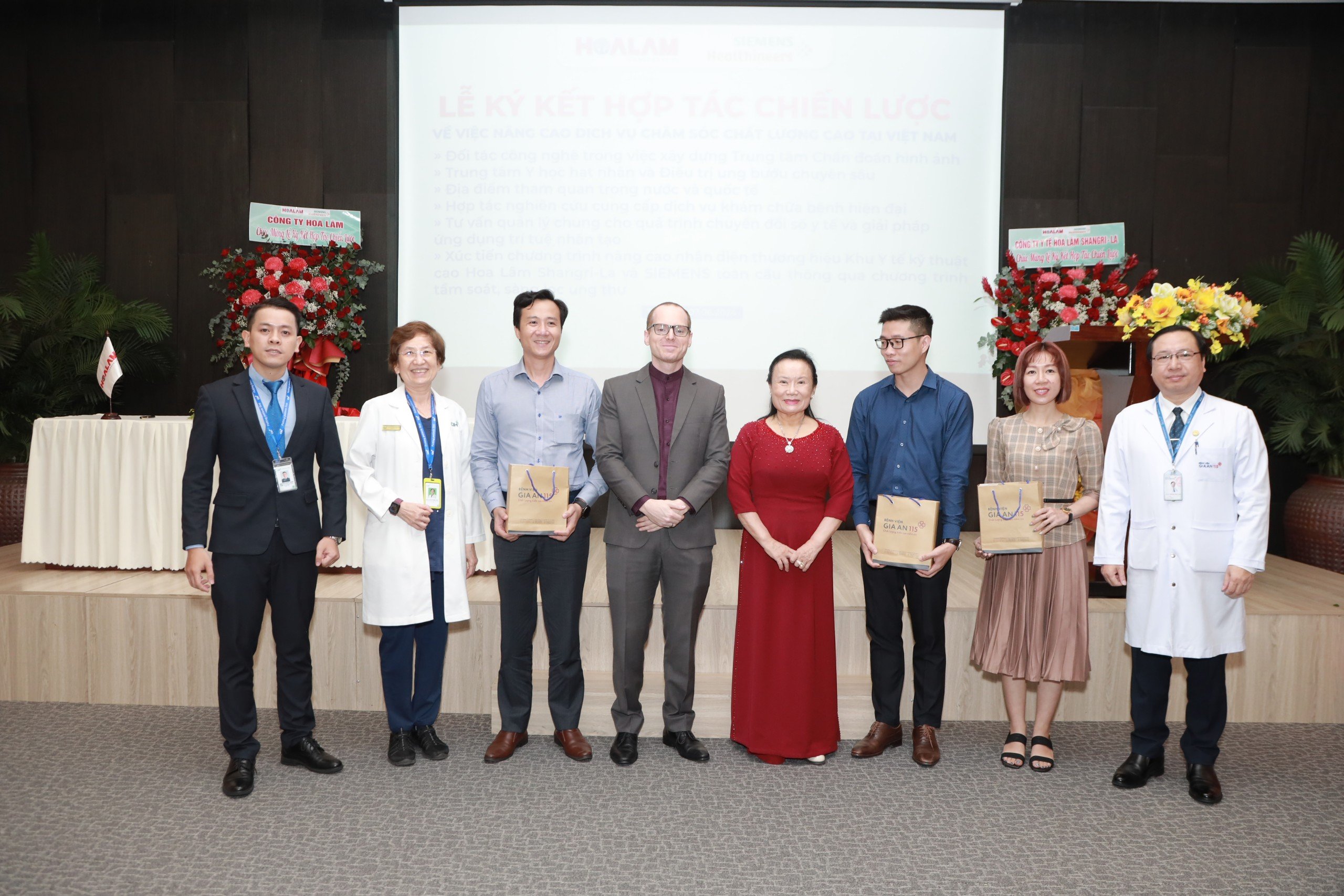 Tập đoàn Hoa Lâm và Siemens Healthineers ký kết hợp tác chiến lược Tập đoàn Hoa Lâm và Siemens Healthineers ký kết hợp tác chiến lược